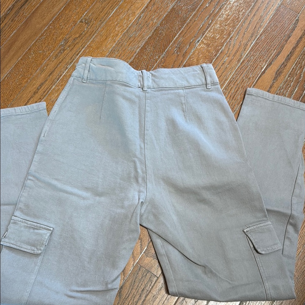 Aritzia Cargo Pants - Picture 3 of 5